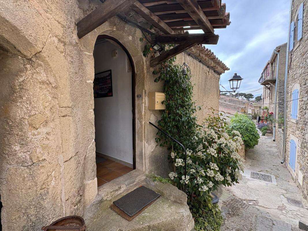 Maison à CUCURON