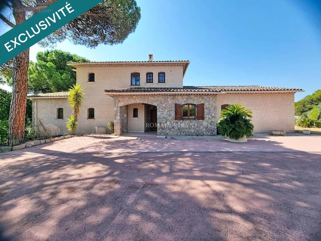 Photo 1 - Maison à LA MOTTE