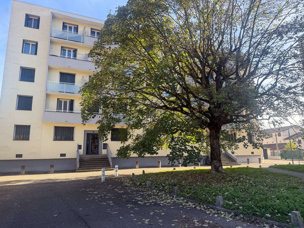 Appartement à FONTAINE