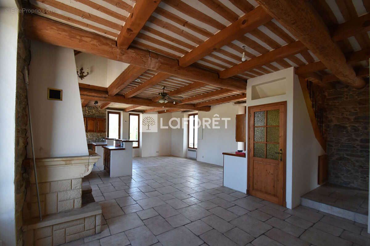 Appartement à FAYENCE