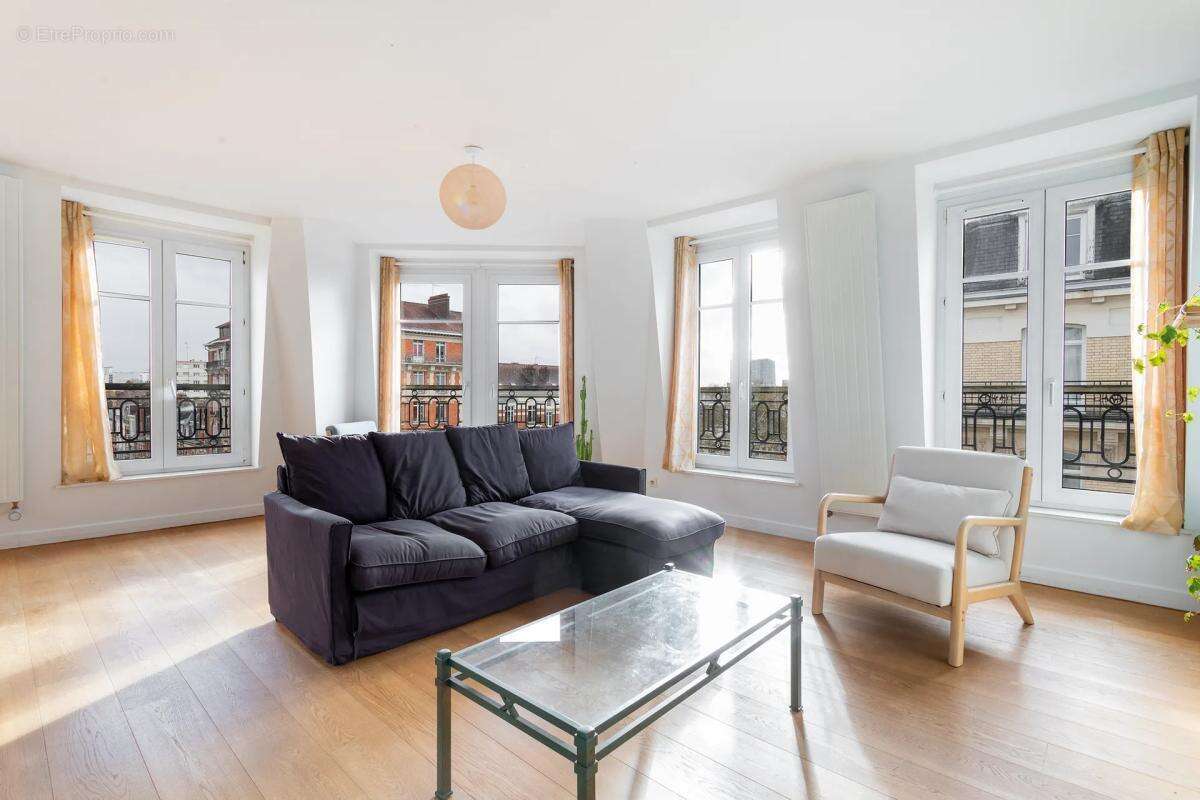 Appartement à LA MADELEINE