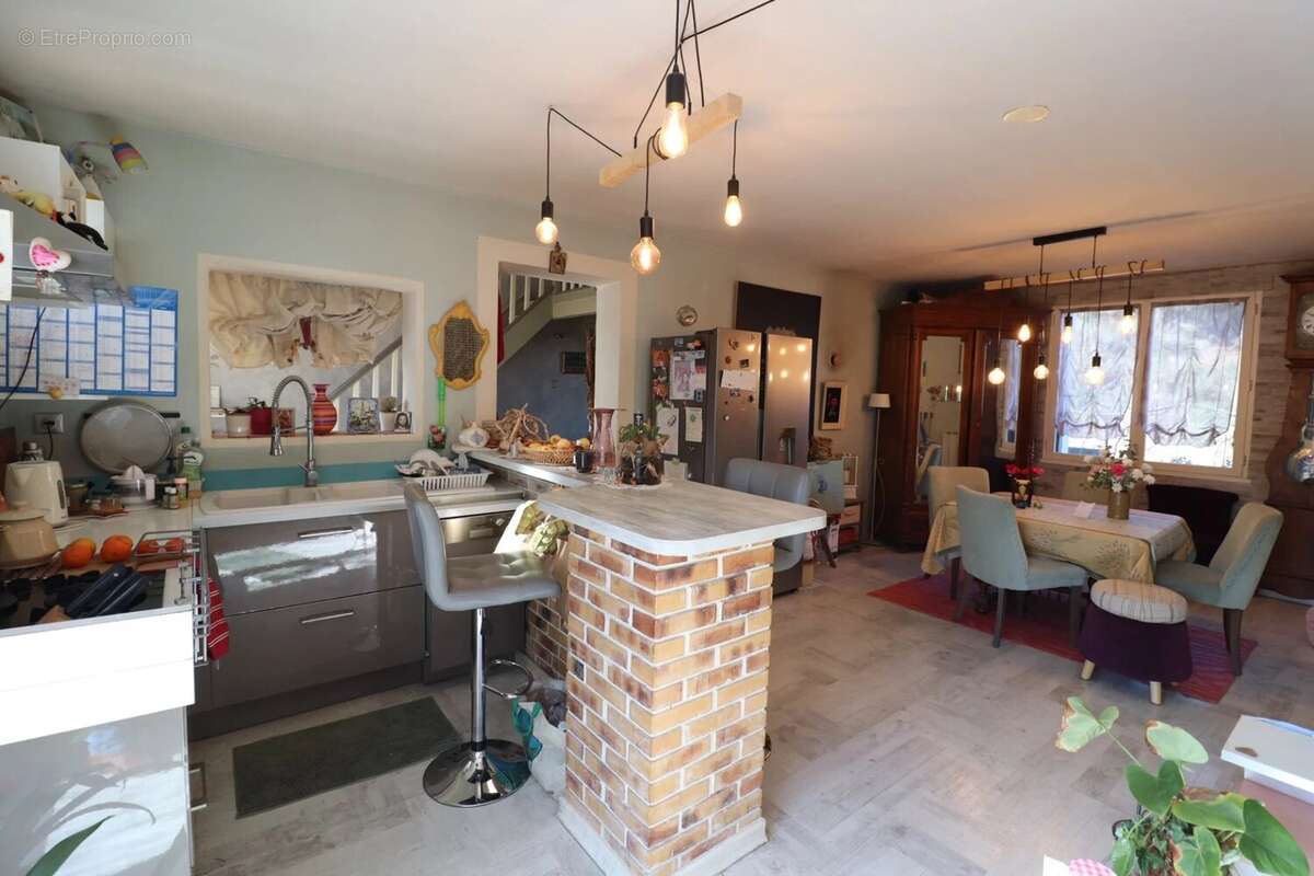 Maison à SAINT-PRIVAT-DES-VIEUX