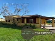 Maison à SAINT-CLAR-DE-RIVIERE