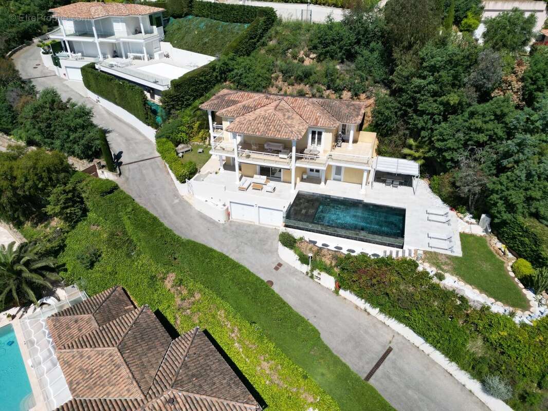 Maison à MANDELIEU-LA-NAPOULE