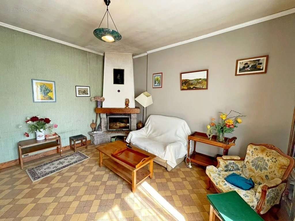 Maison à GOULOUX