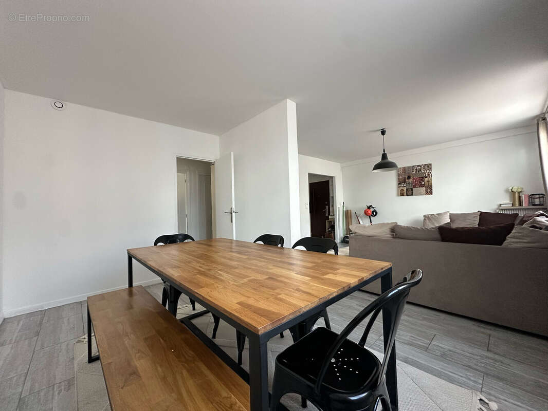 Appartement 90 m² à Carrieres-Sous-Poissy  - photo 2