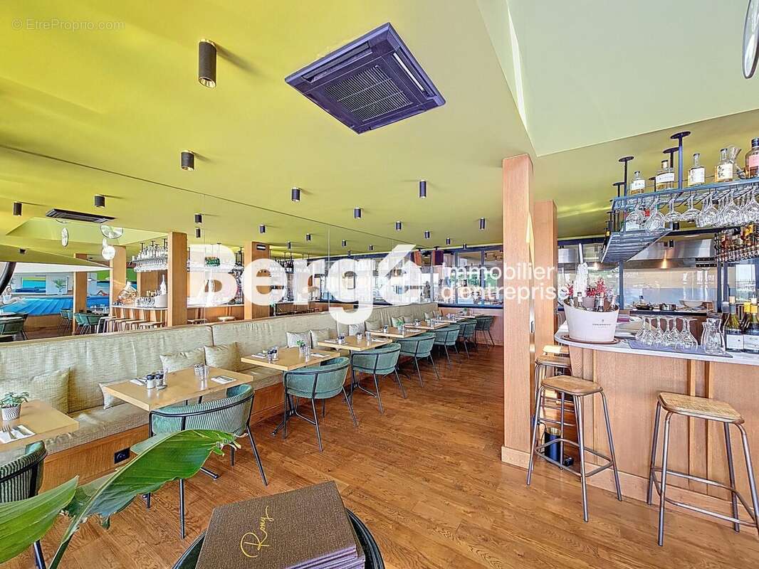 Autre à SAINT-LAURENT-DU-VAR