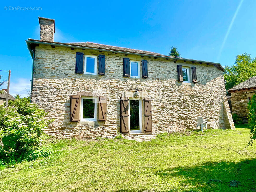 Maison à COMPS-LA-GRAND-VILLE