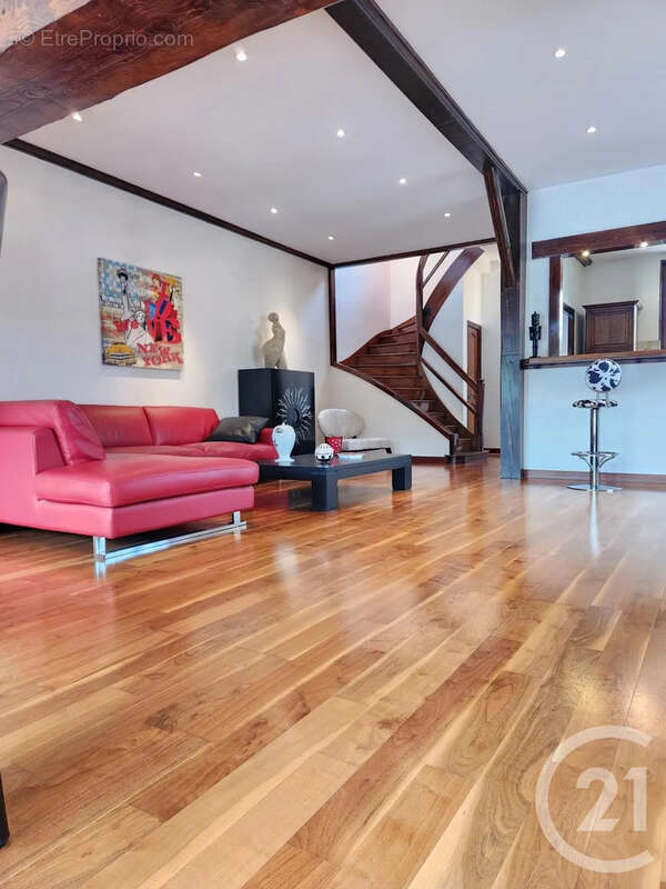 Maison à VAULX-EN-VELIN