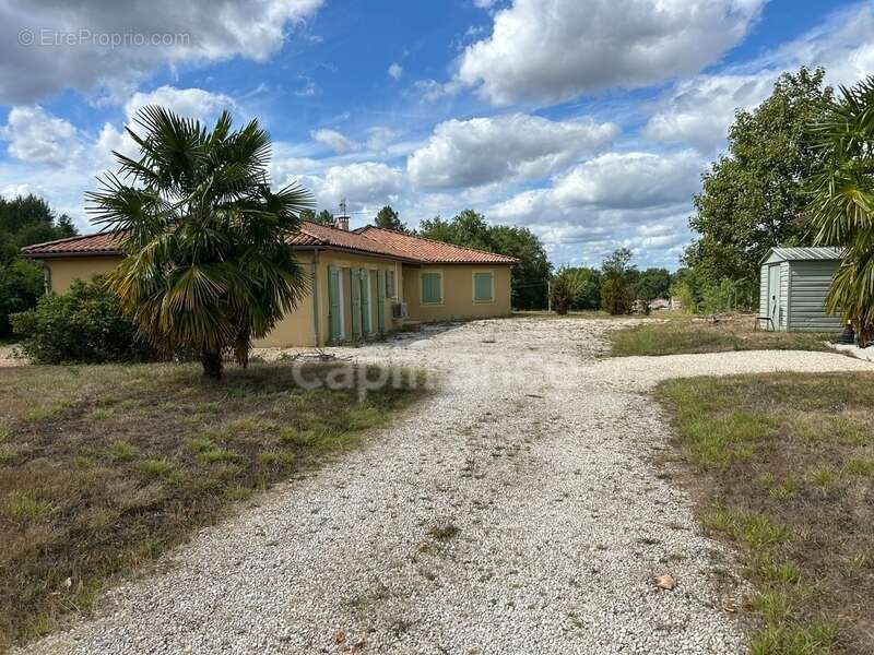 Maison à vendre 10 pièces VAUNAC (24)170m² sur 5160m² de terrain - photo 28