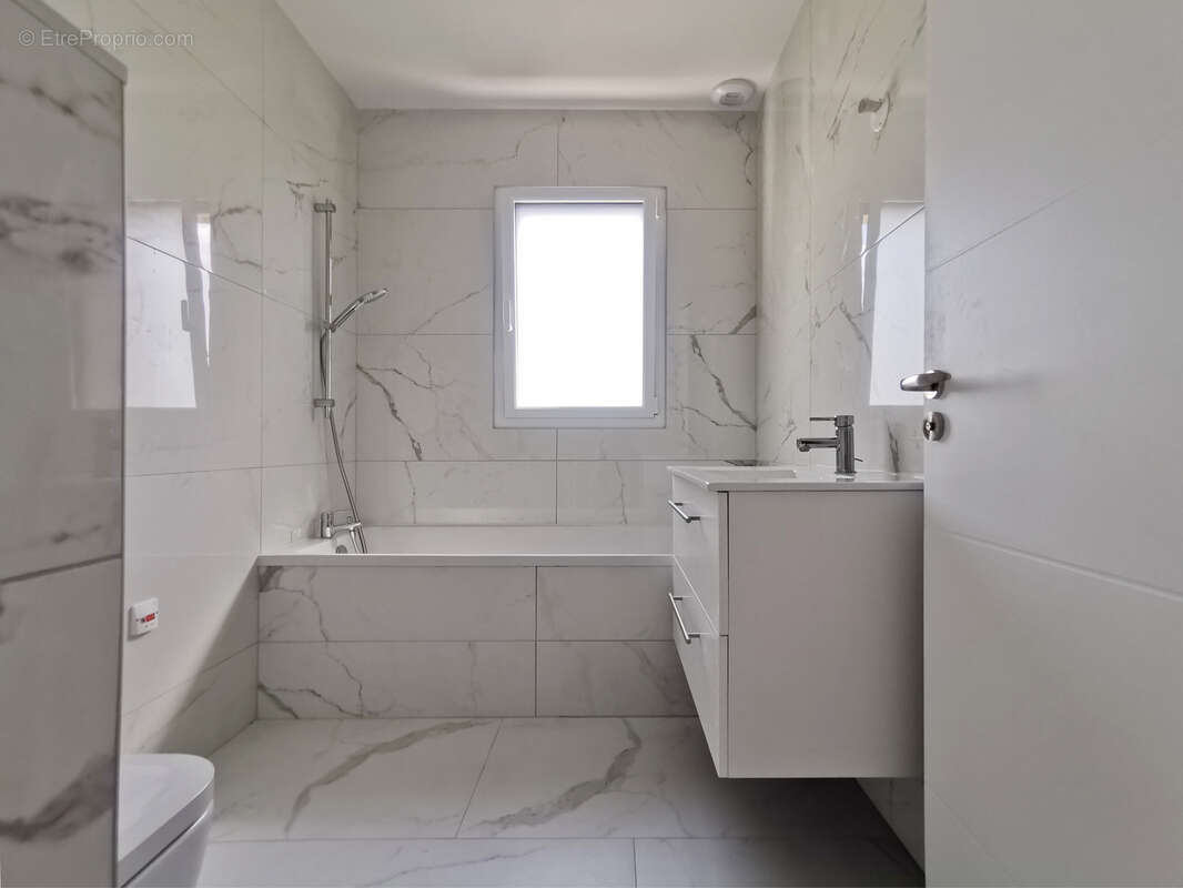 Maison achevée en 2026 avec 5 chambres à Rosières - photo 10