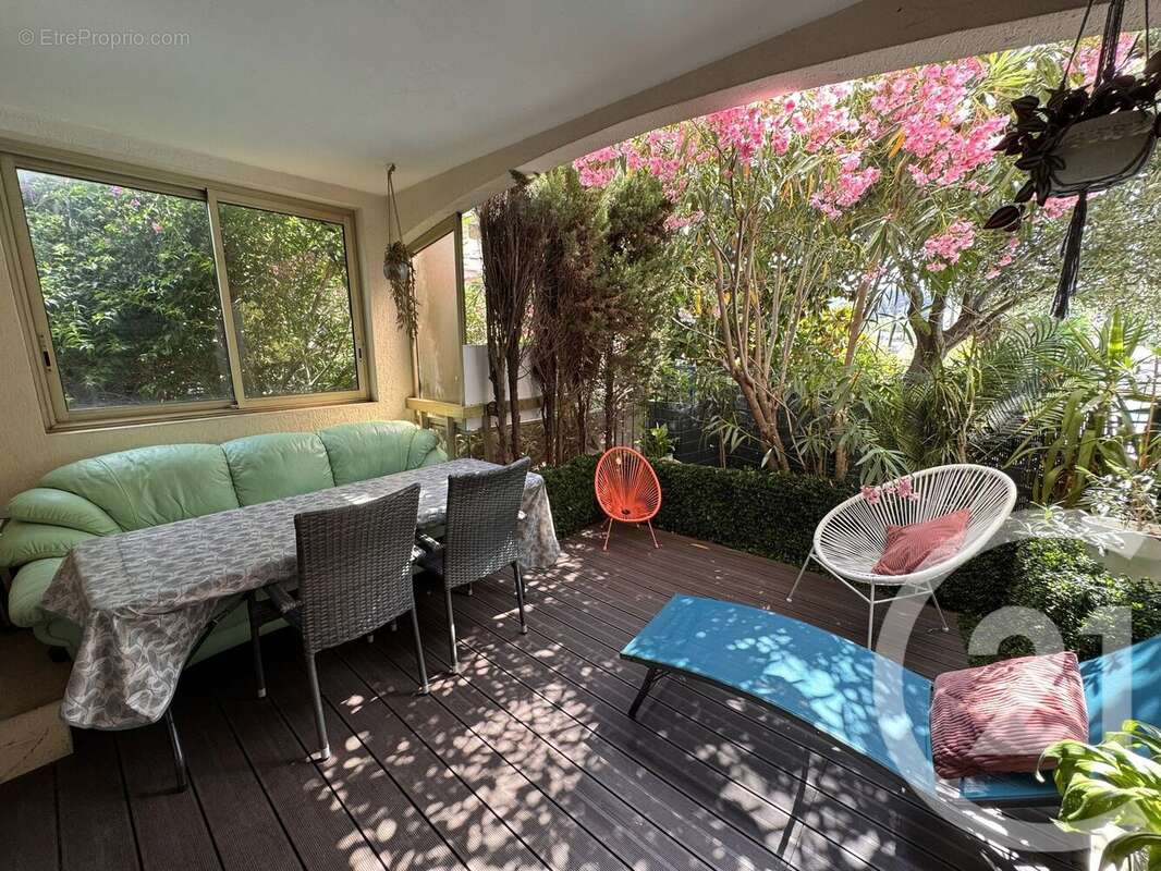 Appartement à LE CANNET