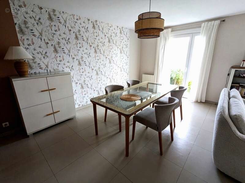 Maison à NEUVILLE-EN-FERRAIN