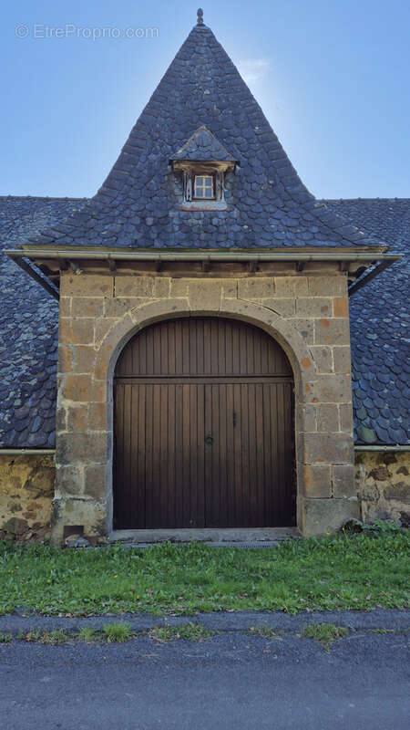 Maison à SAINT-CERNIN