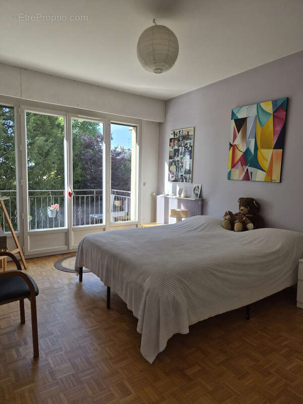 Appartement à SAINT-NOM-LA-BRETECHE