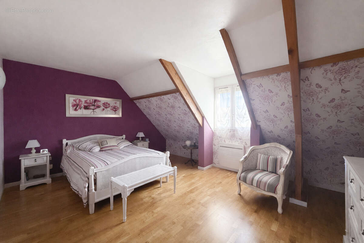 Maison à OZOIR-LA-FERRIERE