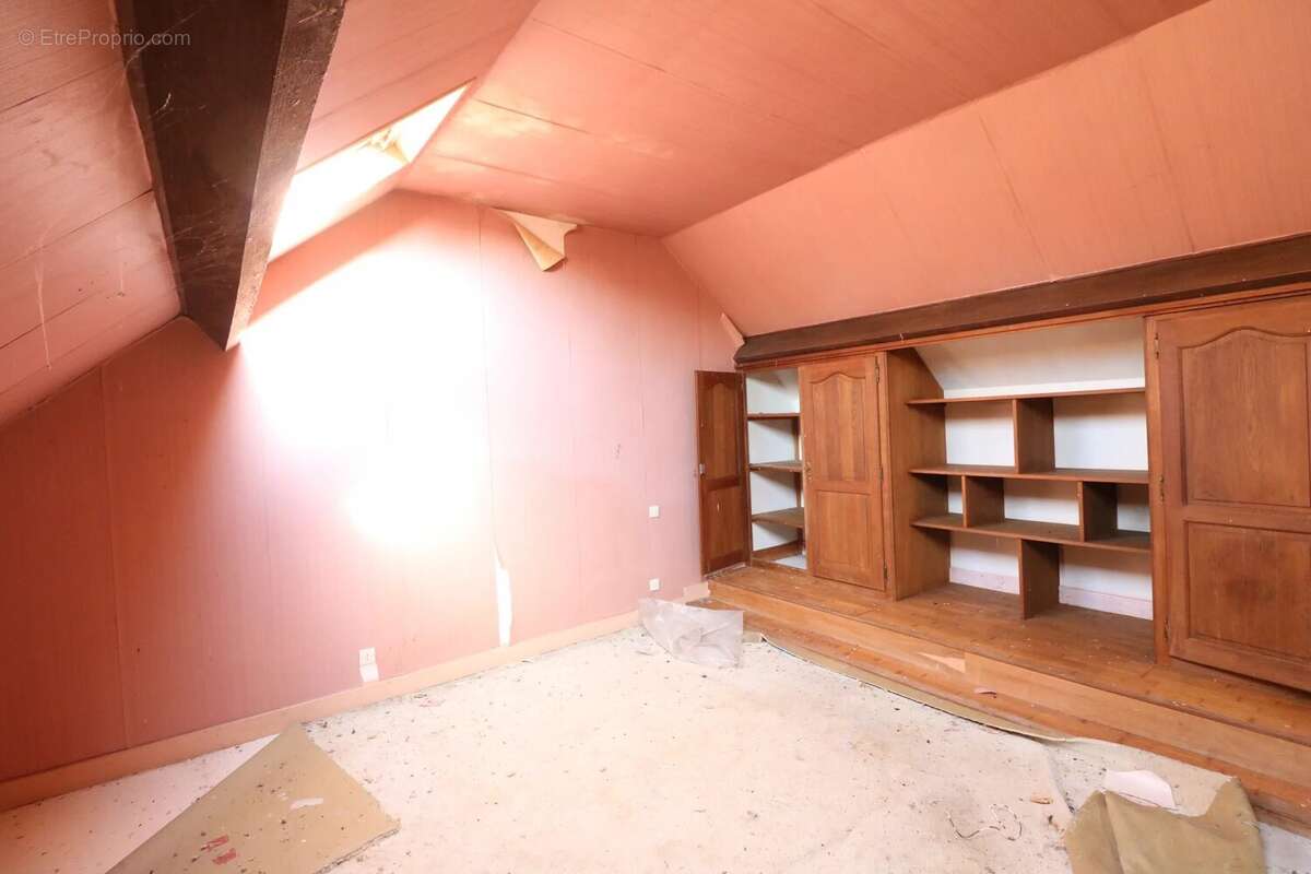 Maison à LA GUERCHE-SUR-L&#039;AUBOIS