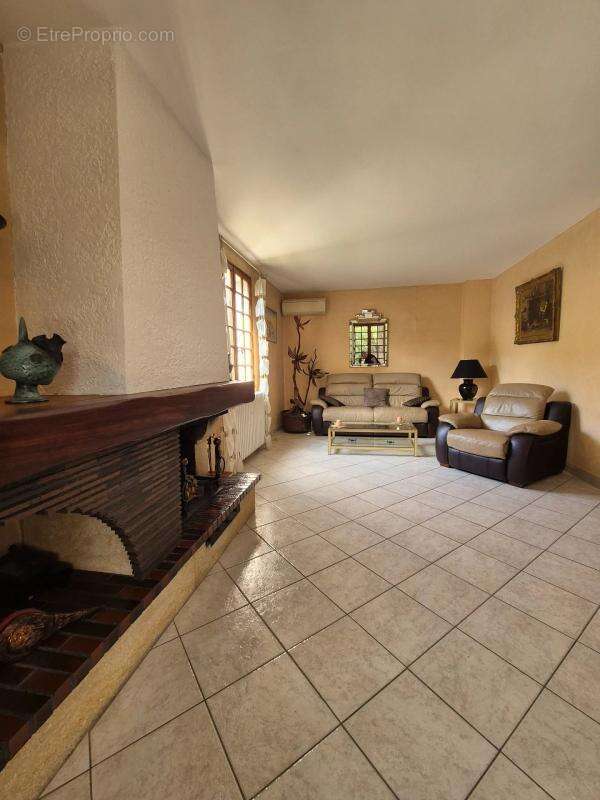 Maison à BOUC-BEL-AIR