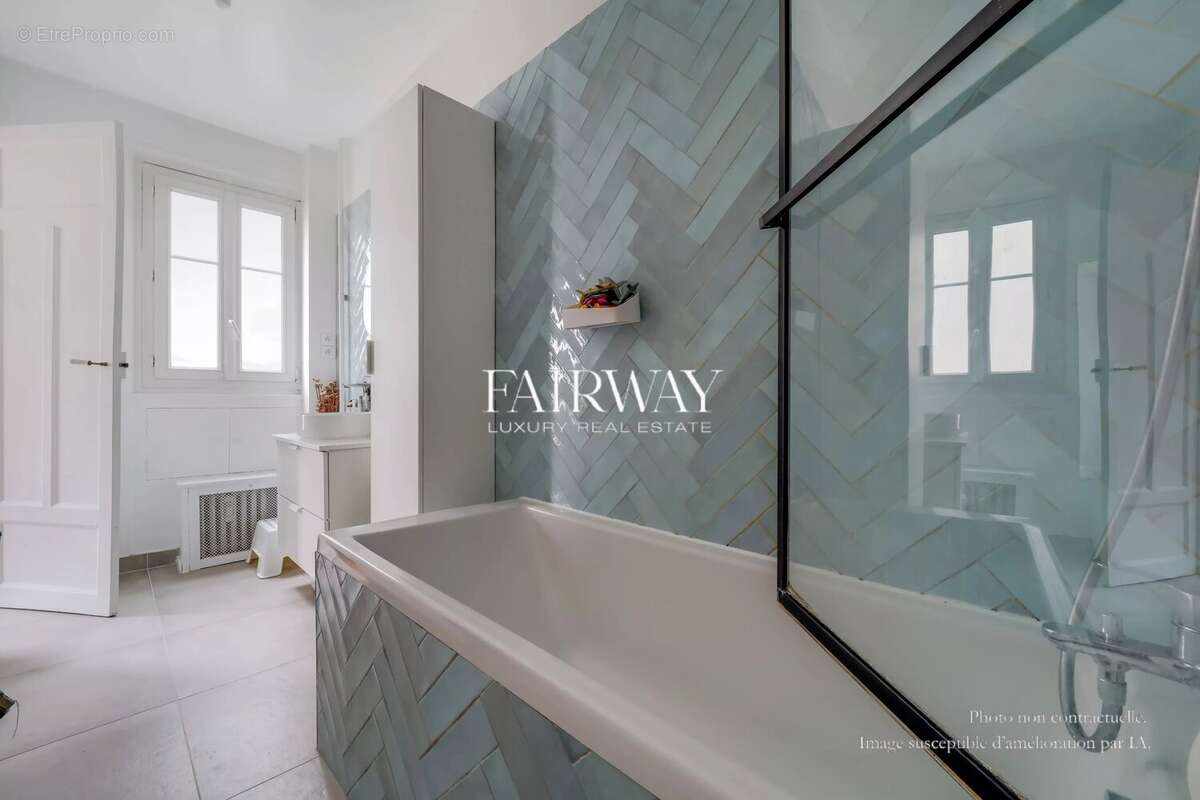 Appartement à PARIS-17E