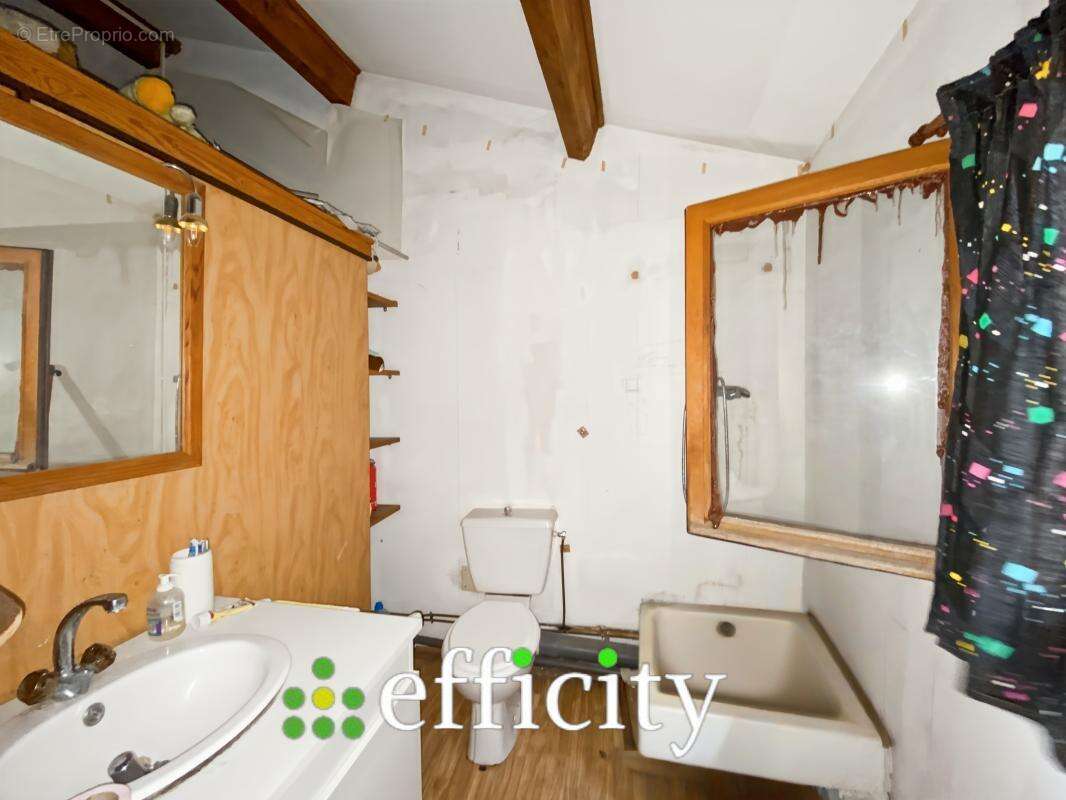 Appartement 350 m² à Ales  - photo 18