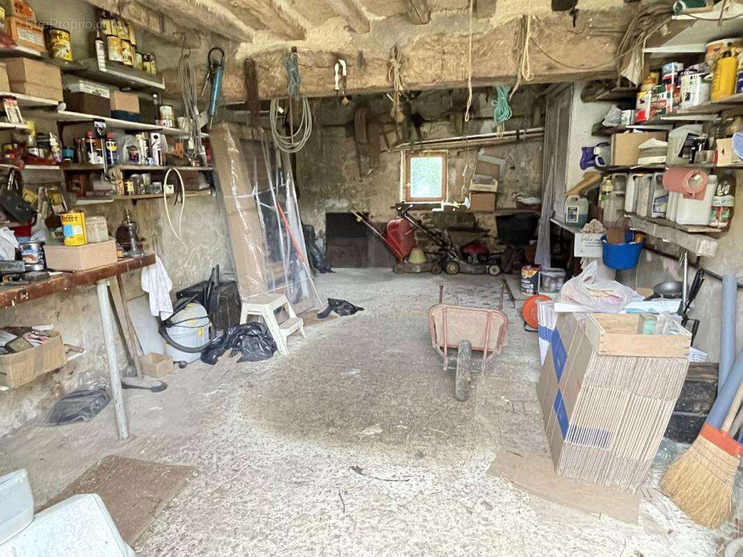 Maison à BELLOU-LE-TRICHARD