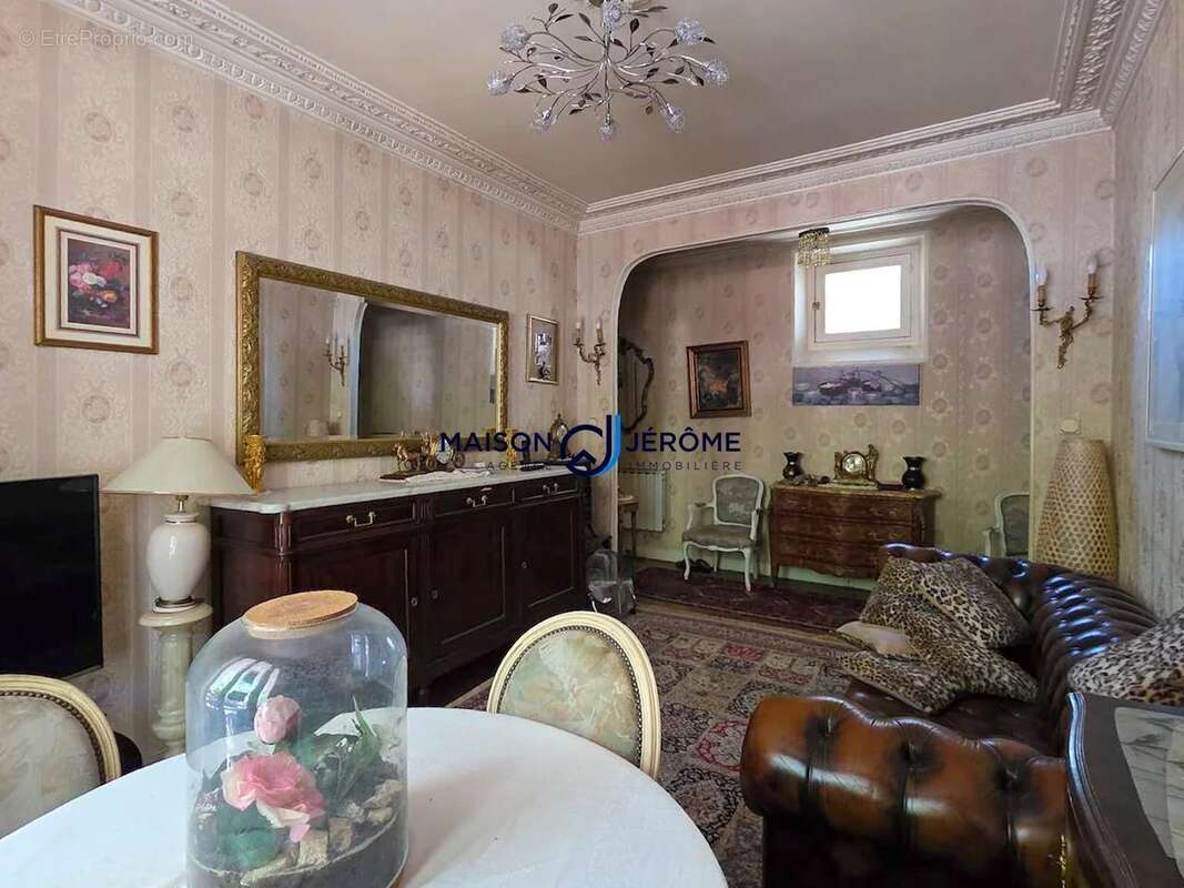 Paris 11ᵉ – avenue philippe-auguste – appartement 3 pièces de 62,06 m² à rénover – ascenseur et cave - photo 3