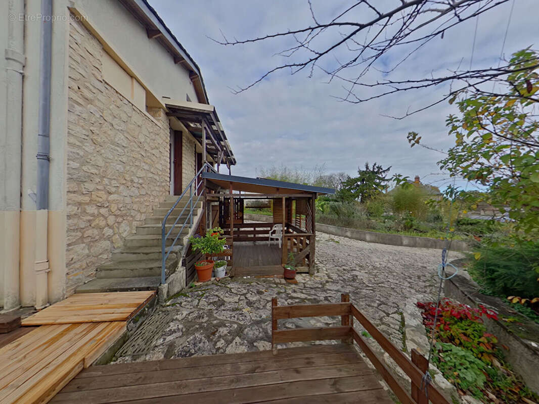 Maison à LE VIGEANT