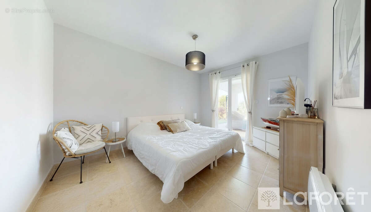 Maison Frejus 5 pièce(s) 170 m2 - photo 11