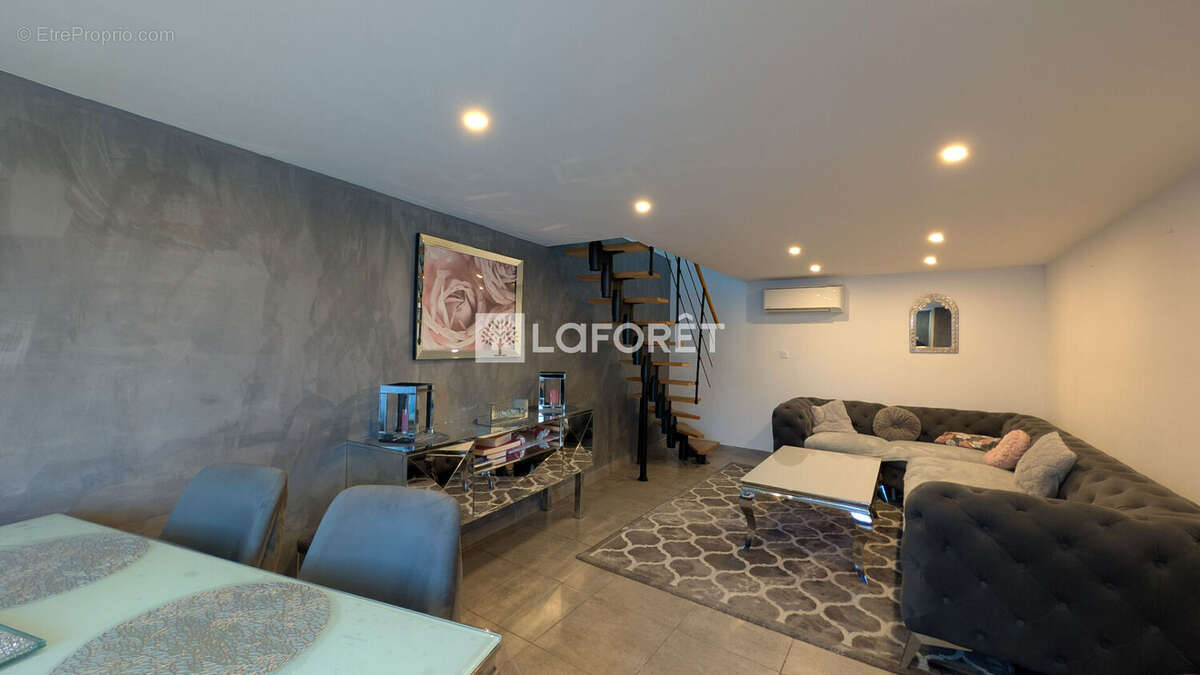 Maison à VILLENEUVE-LES-MAGUELONE