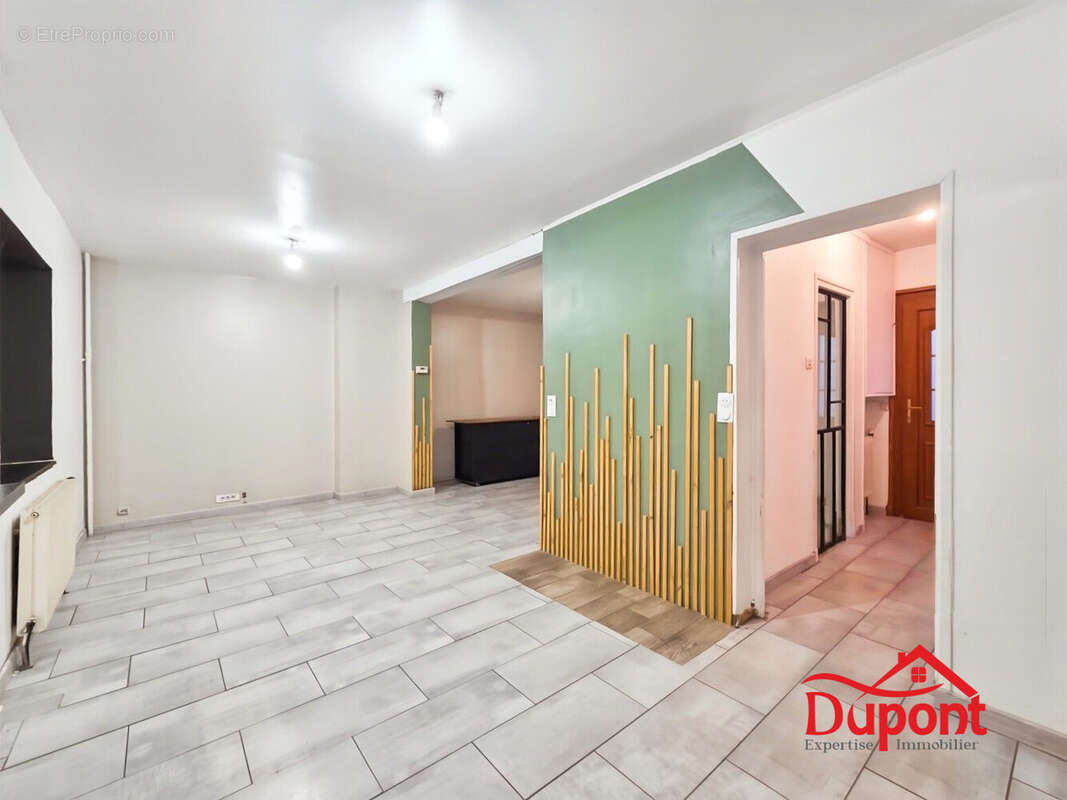 Maison à NEUVILLE-SAINT-REMY