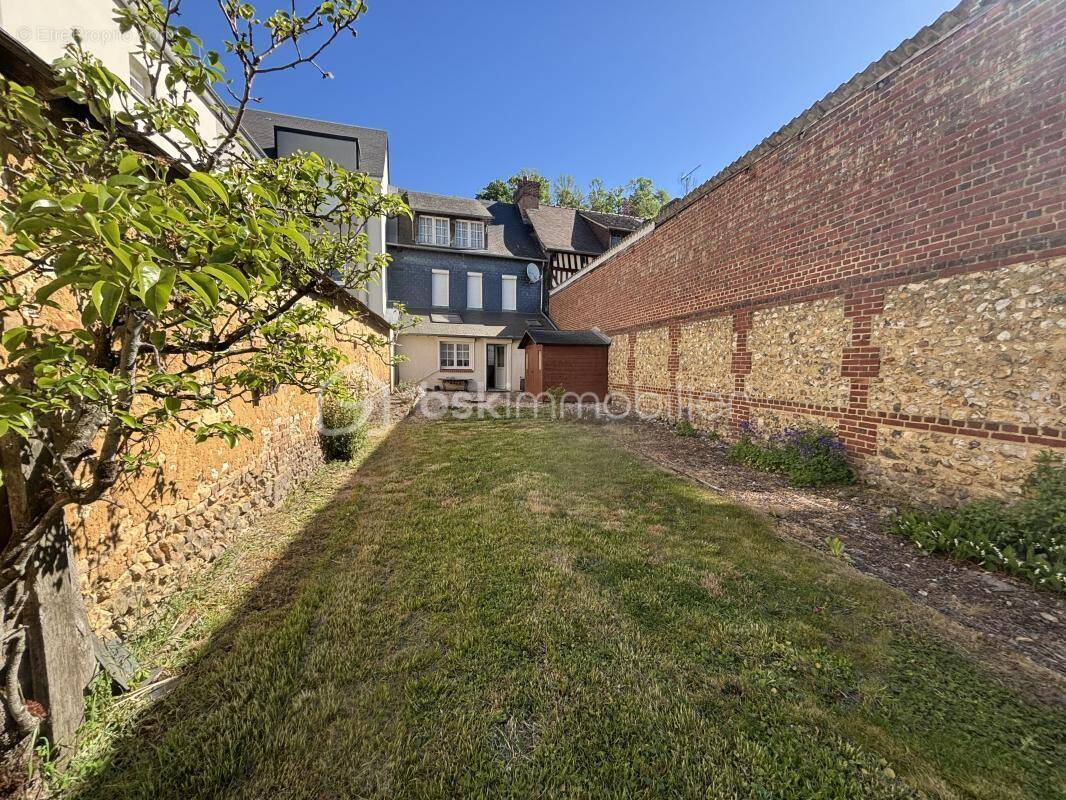 Maison à CORMEILLES