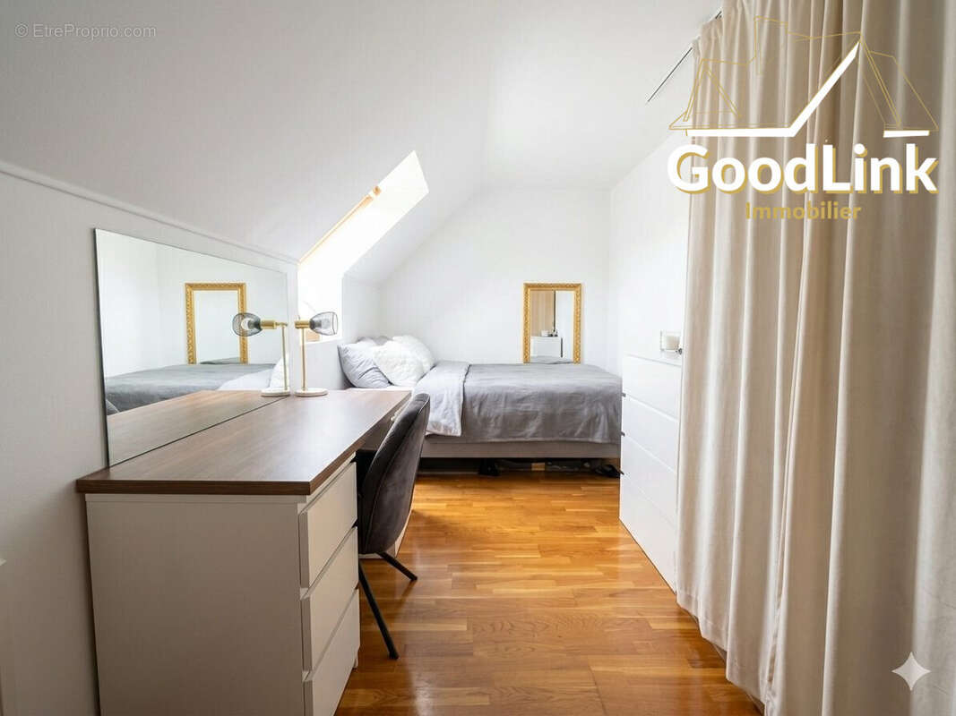 Maison à LE COUDRAY-MONTCEAUX