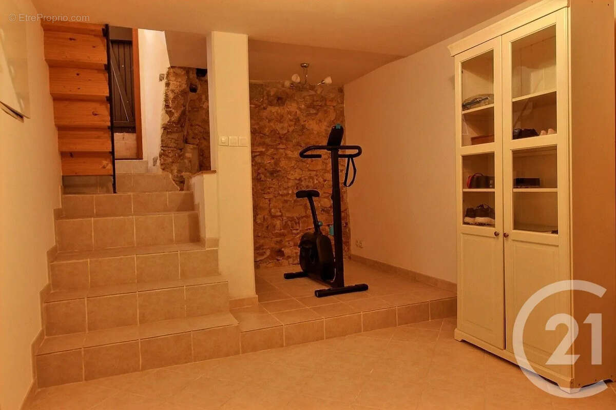 Maison à VALBONNE