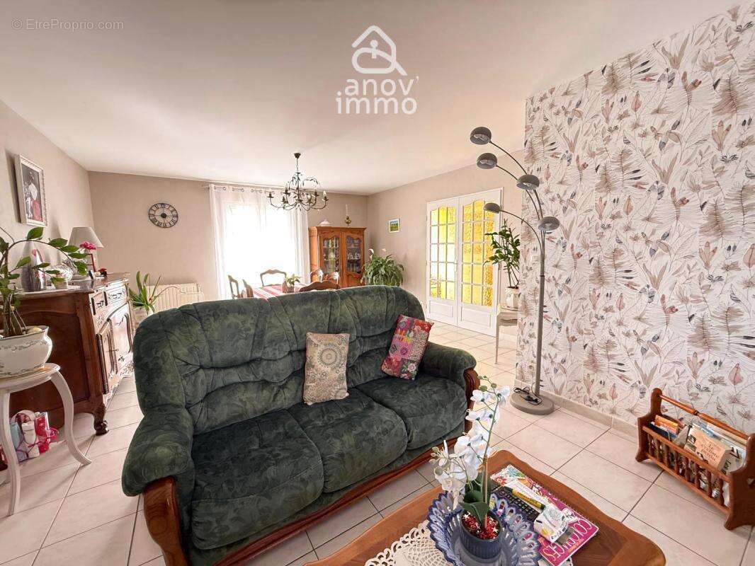 EXCLUSIVITE : Maison 4 chambres St Yrieix sur Charente - gar - photo 6