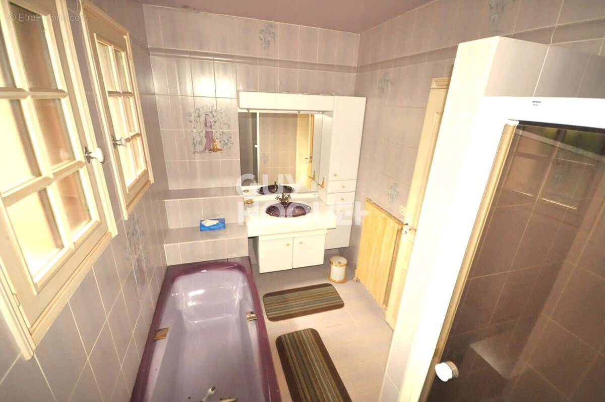 Maison à SAINT-SYMPHORIEN-SUR-COISE