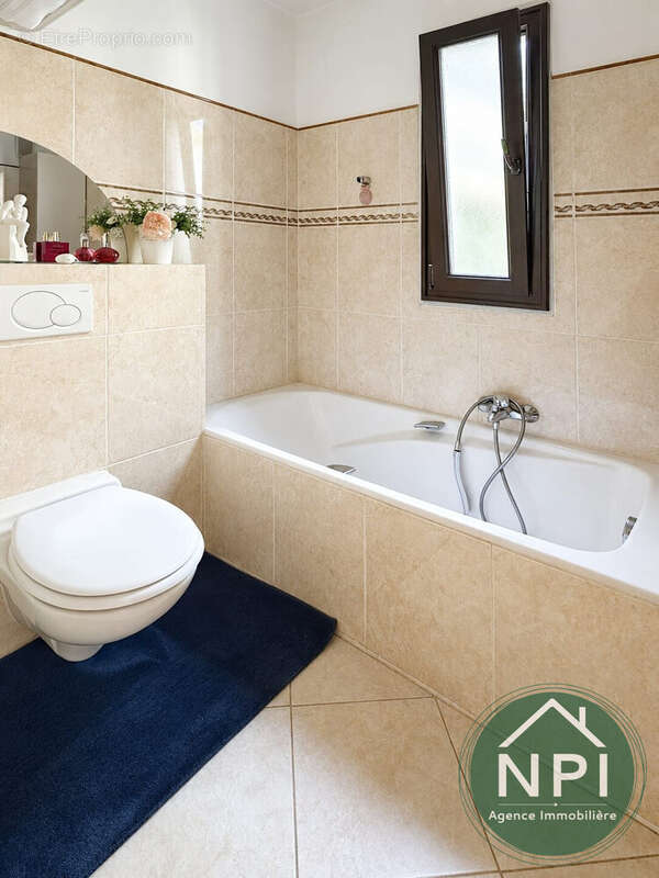 Appartement 129 m² à Vaux-Le-Penil  - photo 6