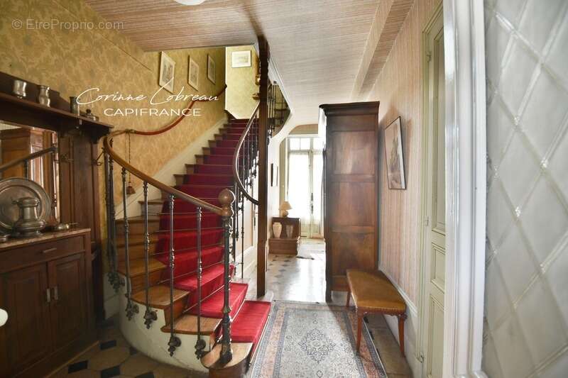 Maison à LA ROCHE-VINEUSE