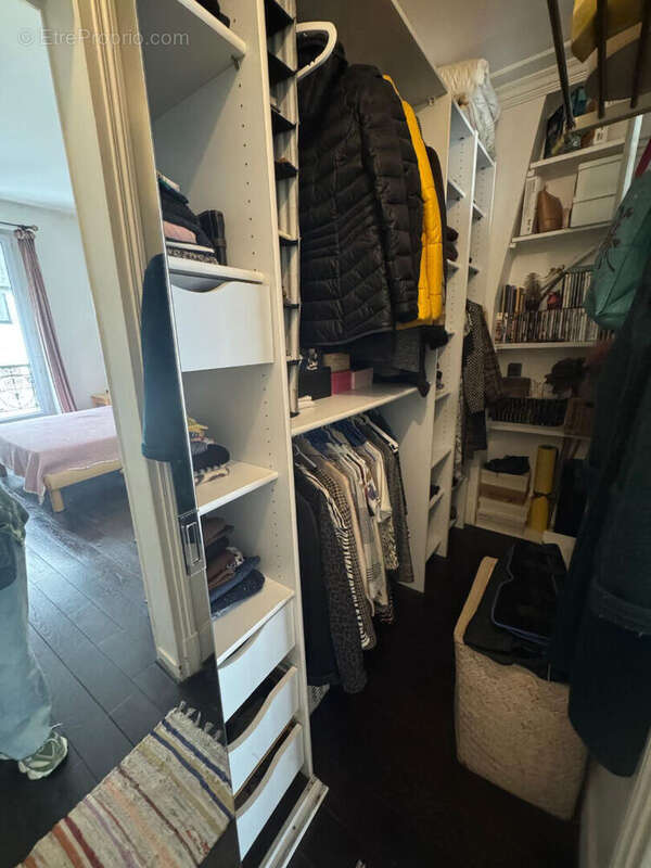 Appartement à PARIS-11E