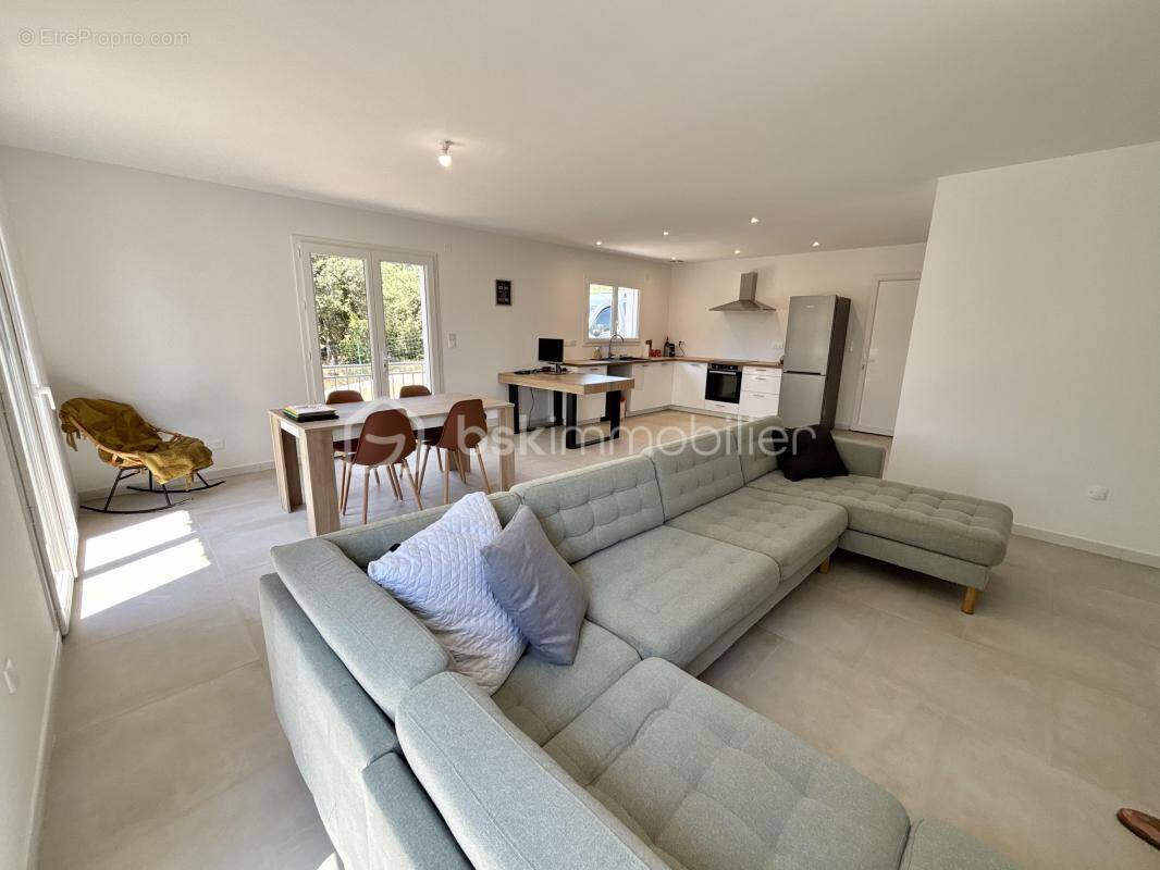 Maison neuve de 84m2 à Ampus - photo 1