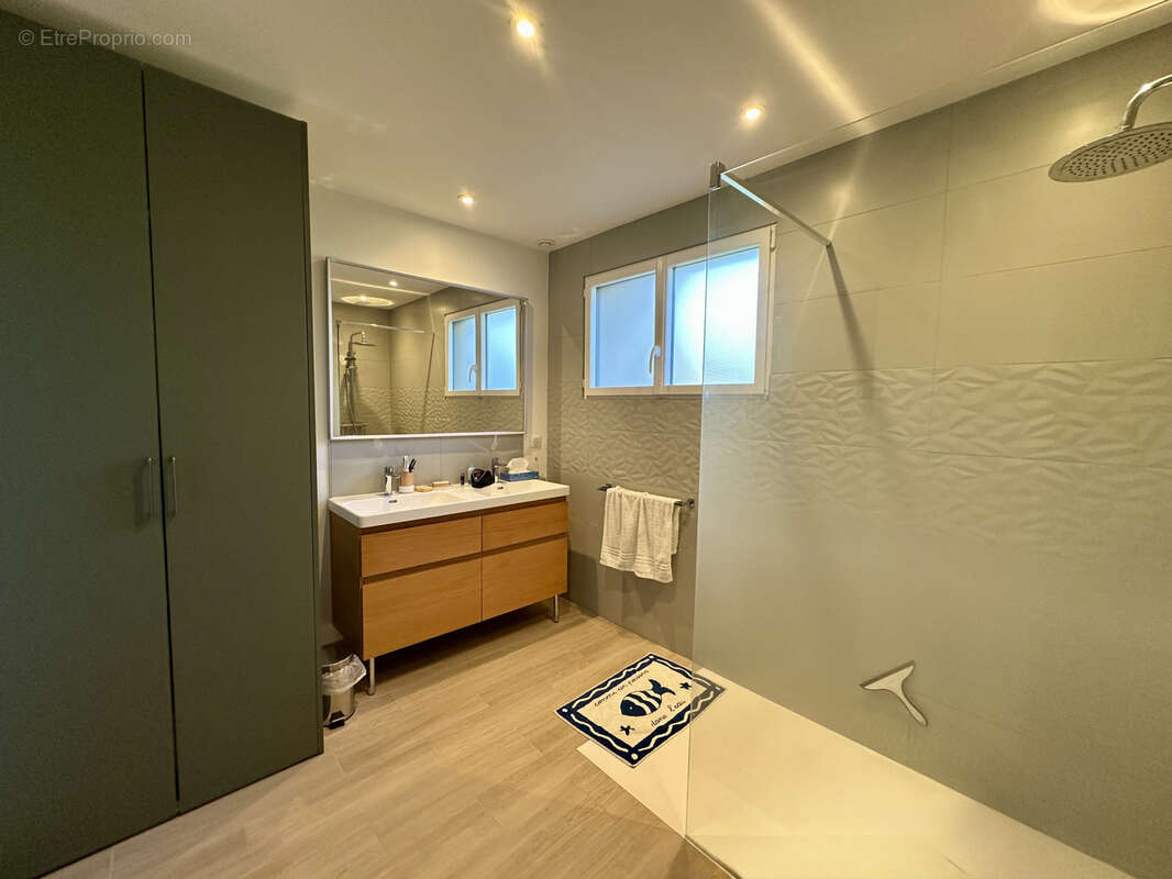 Maison à SAINT-NICOLAS-D&#039;ALIERMONT