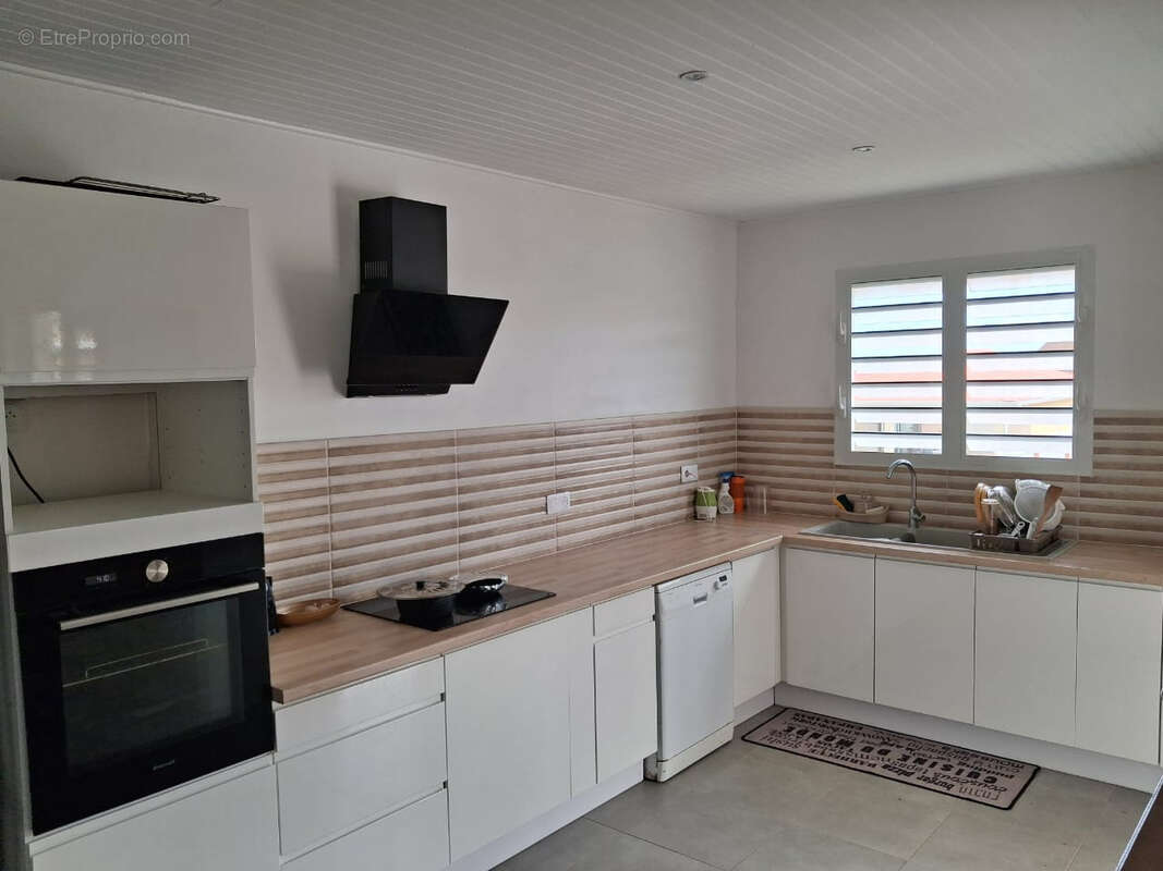 Maison à BASSE-POINTE