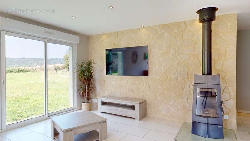 Maison à vendre 5 pièces BAZEILLES SUR OTHAIN (55) - photo 2
