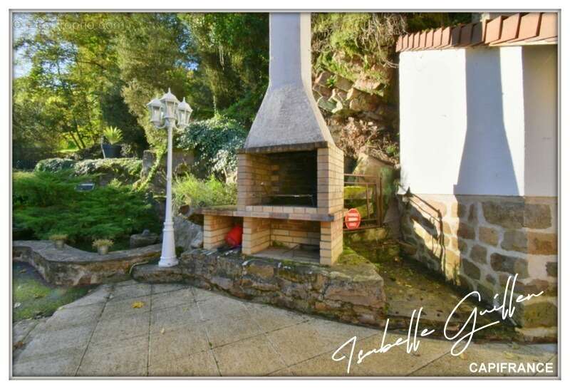 Maison à NERIS-LES-BAINS