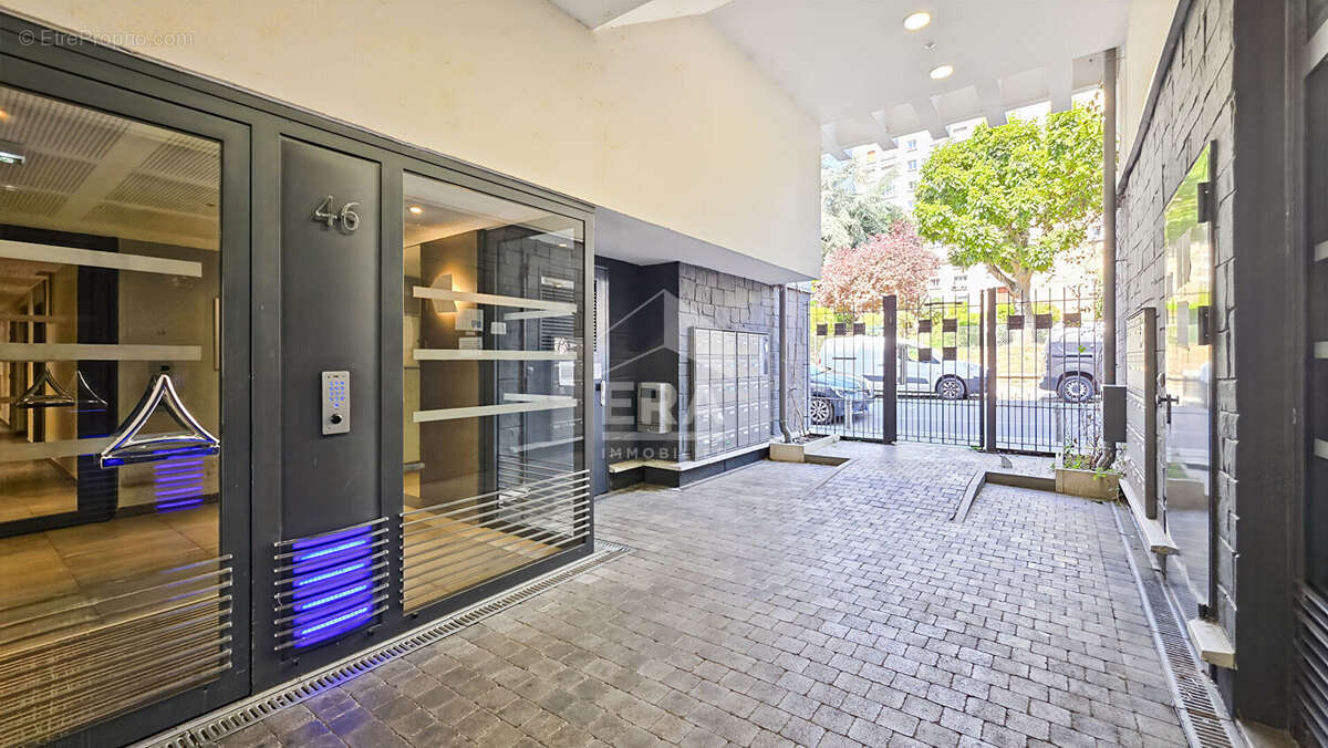 Duplex en rooftop Bagnolet 4 pièce(s) 89.88 m2 - photo 2