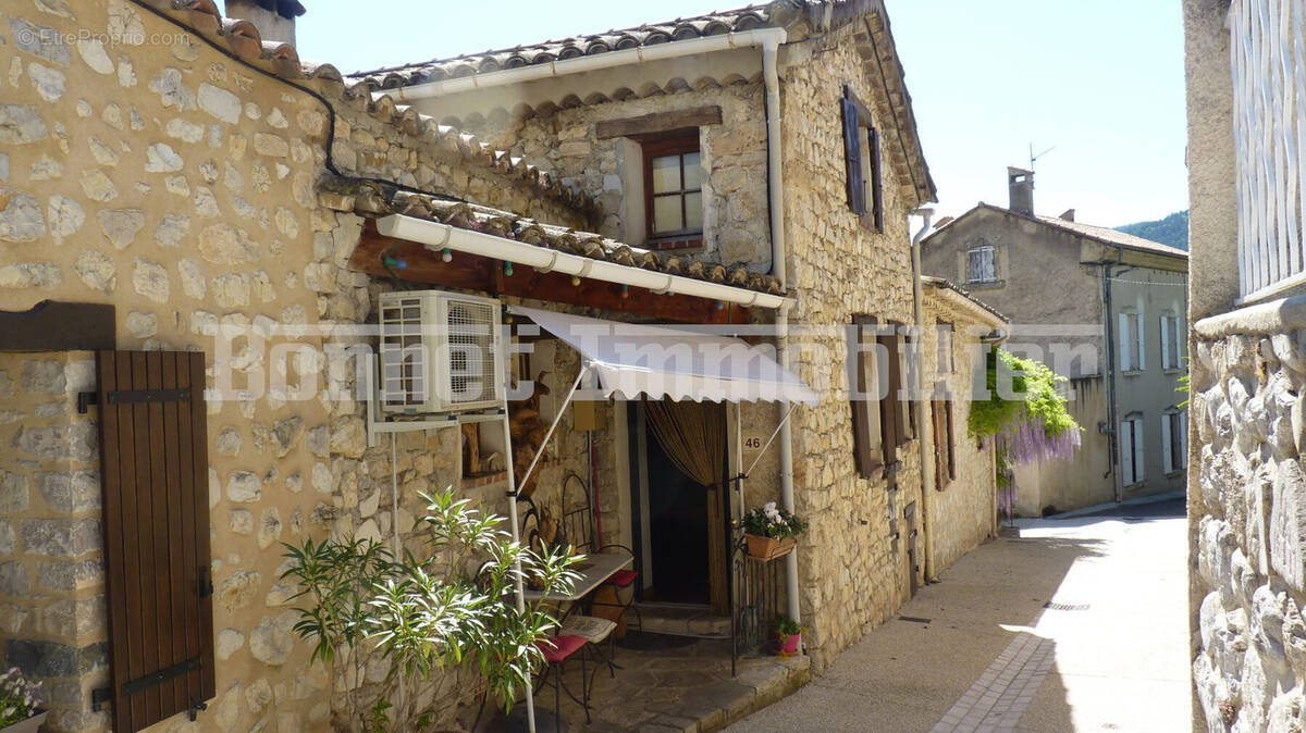 Maison à VILLEPERDRIX