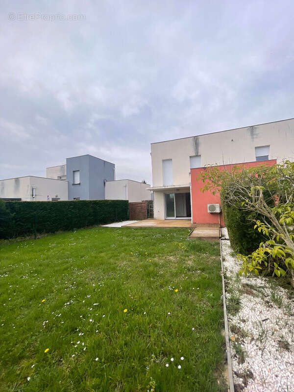 Maison à SAINT-LOUIS-DE-MONTFERRAND