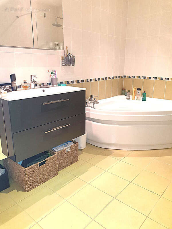 Maison à BARBEZIEUX-SAINT-HILAIRE