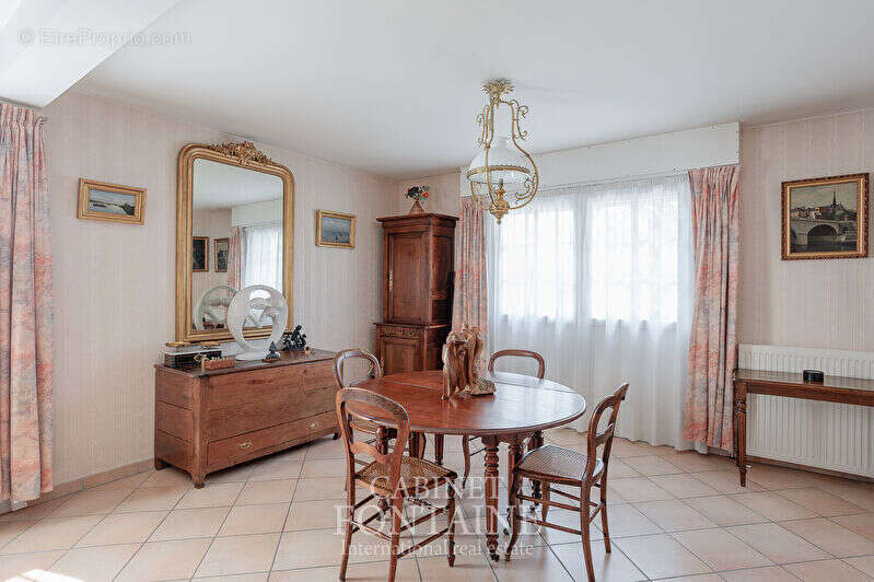 Maison à BEAUVAIS