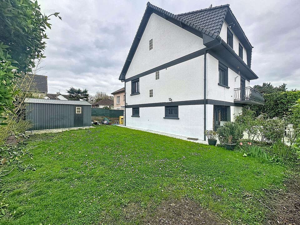 Maison à LE PLESSIS-TREVISE