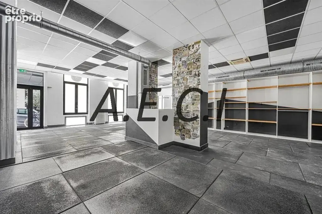 Vente d'un local professionnel / commercial - Paris 17 - photo 4